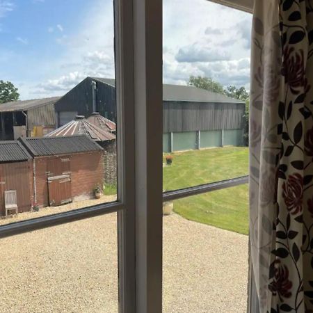Pass The Keys Hare Cottage Wonderful Views And Parking Moreton-in-Marsh Exterior photo